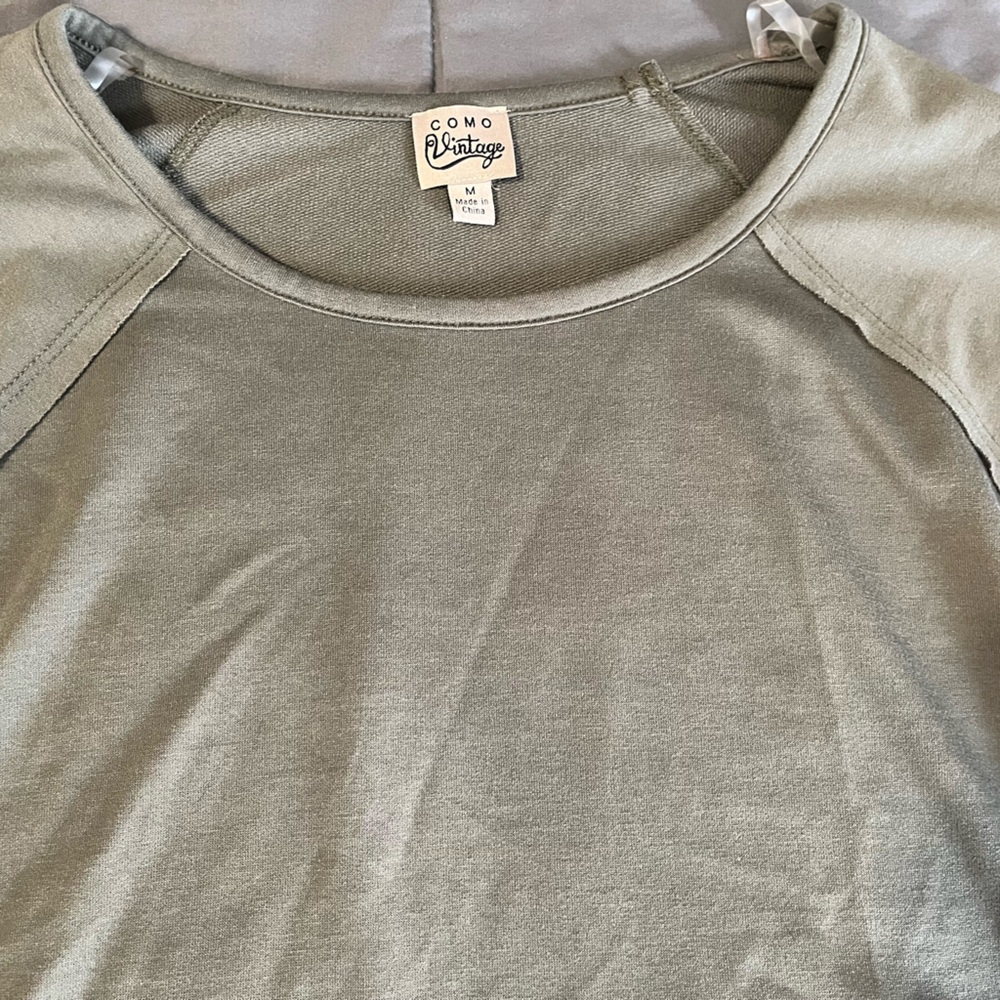 Como Vintage 3/4 Sleeve Scoop Neck Size Medium